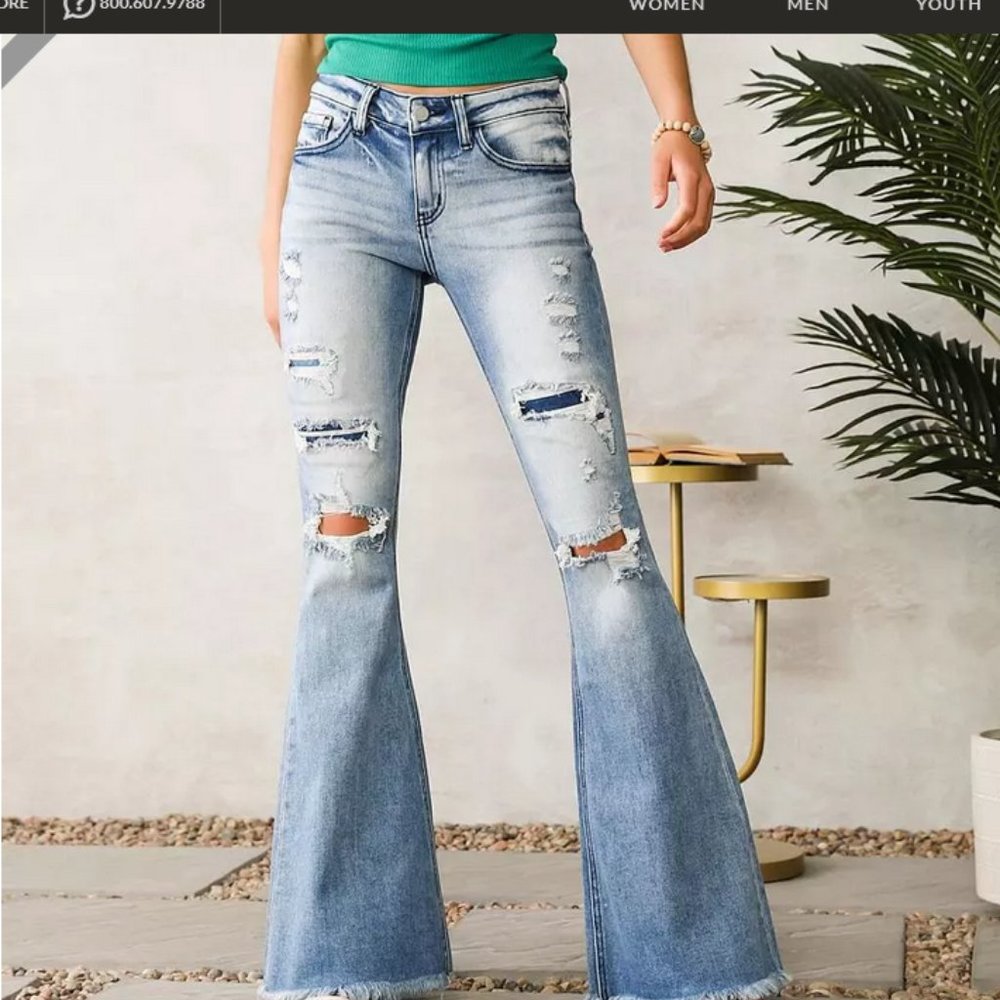 Buckle ~ KanCan Signature Mid-Rise Super Flare Stretch Jean size 23